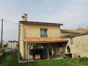 Maison à vendre - 4 pièces - 95 34 m2 - Loubille - 79 - POITOU-CHARENTES