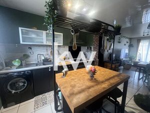 En Exclusivité - Appartement T3 traversant avec garage  cave & balcon – À l