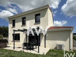 Maison contemporaine 117 m² – 3 chambres + bureau – Jardin et terrasse – La