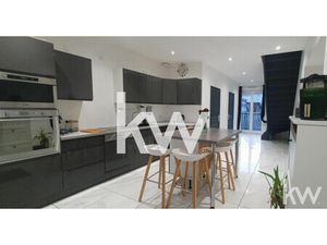 VENTE d'une maison T5 (120 m²) au CHAMBON FEUGEROLLES