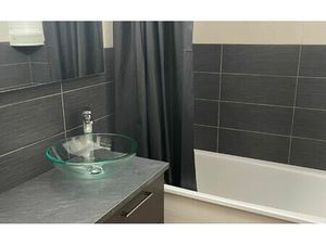 Location appartement  74.99 m² T-3 à Marseille 9  1 250 €