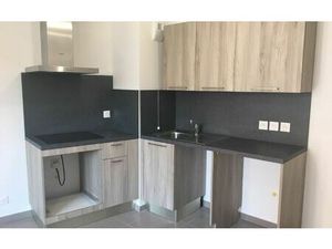 Location appartement  m² T-2 à Nice  1 031 €