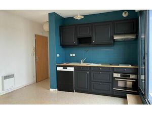 Location appartement  m² T-1 à La Rochelle  550 €