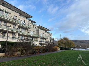 Appartement F2 située en Bord de Seine de 44m² avec parking en s/sol