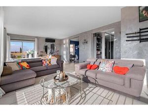 Appartement de 3 pièces de 87 m² situé à Saint-Laurent-du-Var