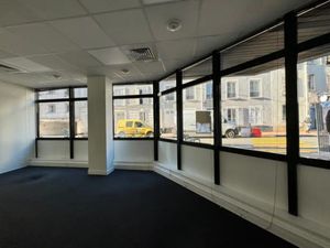 Bureaux / locaux 98 34m² à vendre