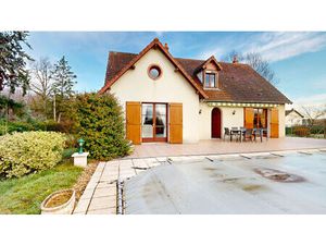 Maison avec pisicine - Neuilly Le Real