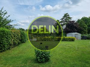 Terrain constructible à vendre dans le centre de SAINT-ERBLO