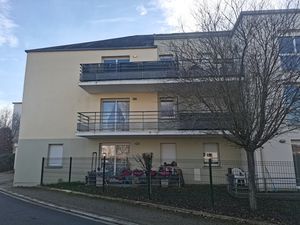 À LOUER Appartement T2 bis avec terrasse et parking Avoi