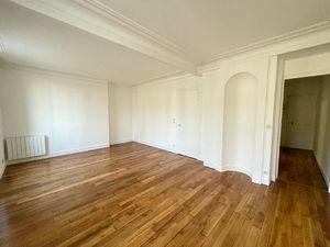 PARIS 17ème - 2 Pièces - Guy Môcquet