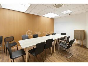 Bureau de 80 m² à Villejuif