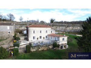 PROPRIETE DE CARACTERE AVEC BEL ENVIRONNEMENT