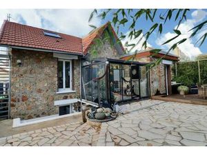 SARTROUVILLE - MAISON DE 5 PIECES AVEC JARDIN