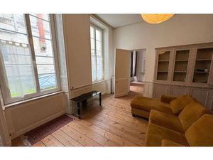 Location appartement  56.8 m² T-2 à La Rochelle  821 €