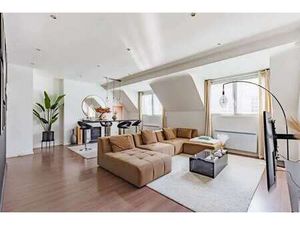 Vente Appartement 3 pièces à Nantes Centre Ville (44000) : à vendre 3 pièces / 81m² Nantes