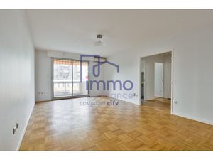 Appartement T2  52 m² avec balcon et cave dans résidence séno