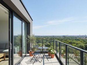 Exceptionnel 3 Pièces Dernier Étage | Balcon  Sans Vis-à-Vis & Parking – À 500 m du RER B