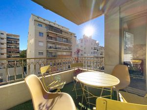 STUDIO À SAISIR - NICE PROCHE LIBÉRATION