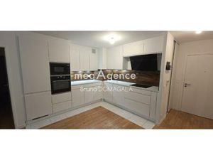 Appartement 4 pièces avec box double véhicule