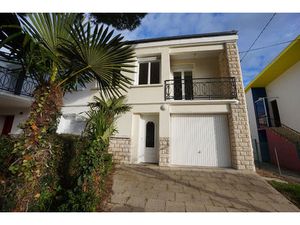 Maison à vendre à Royan - 4 pièces  3 chambres  proche de la mer