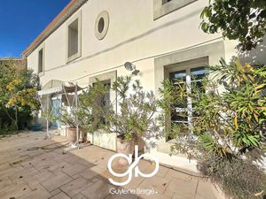 Maison de caractère 283 m2 Piscine Jardin paysager P