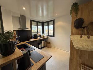 MAISON SEMI INDEPENDANTE AVEC GARAGE