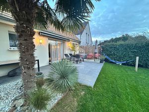 Maison contemporaine 130 m2 - 5 chambres dont 2 de plain pied avec garage - à St Pavace