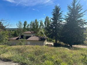 Superbe villa T5 avec sous-sol exploitable et terrain arboré de plus de 4000 m² ? vue pano