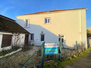 Maison Chenoise 75 km Paris 4 chambres bus pour Chessy axe Nationale 4