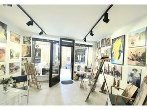 Immeuble avec fond de commerce