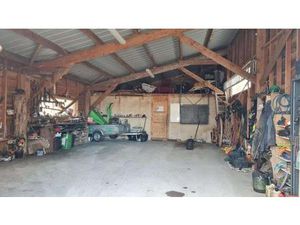 Entrepot à vendre sur terrain d'environ 2141 m²  19330 Favars