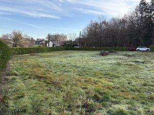 A l'entrée de Pompadour  route de Ségur Le Château