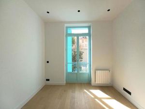 T1 avec balconnet à Nice