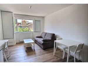 VILLEURBANNE – Studio aménagé (bail non meublé) – rue Alexis Perroncel avec parking en sou