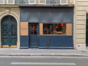 LOCAL 75.01 M² - RUE DE COURCELLES