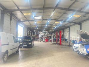 Local d'activités de 2 300 m² à Toulouse