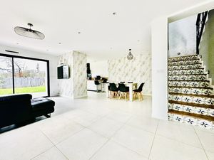 Maison 7 pièces - 136 m²