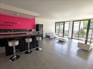 Appartement - 1er étage - 65 37 m2 - 3 pièces - Meublé