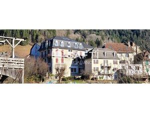 Studio chaleureux au centre du village.