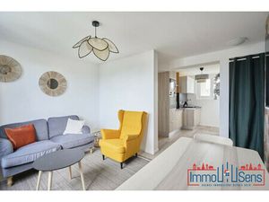 Vandoeuvre lès Nancy. Une Chambre au dernier étage sans ascens