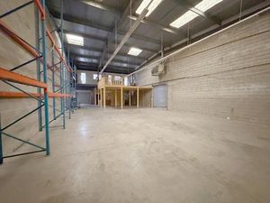 OPPORTUNITÉ RARE ENTREPÔT À LOUER À DRANCY Accès immédiat