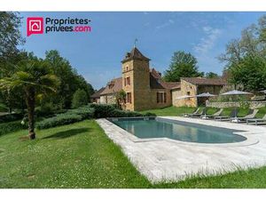 Ancien moulin restauré avec gîtes  salles de réceptions  piscine et sur 8 ha de terrain