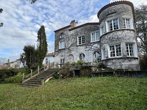 Maison de Maître avec Parc arboré