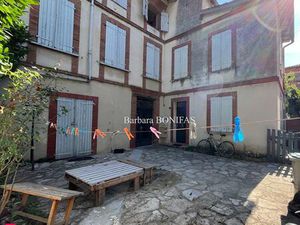 RABASTENS: Immeuble 236 m2