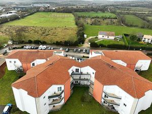 Appartement T3 de 70 m2 avec terrasse + parkings