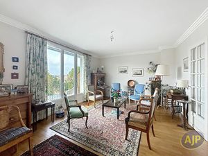 CANCLAUX : T4 de 92 m² avec double balcon  parking et et cave