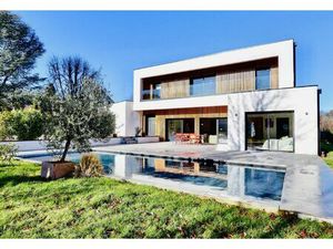 ORCINES - VILLA D'EXCEPTION