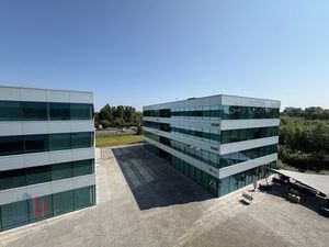 Commercieel te huur in Zwijnaarde