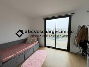 Studio de 25 m² avec parking et balcon