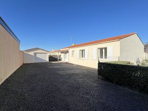 PROCHE CENTRE COMMERCIAL YLIUM